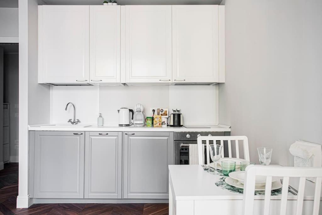 Unique Studio In The Heart Of Милан Экстерьер фото