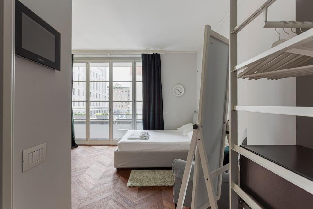 Unique Studio In The Heart Of Милан Экстерьер фото