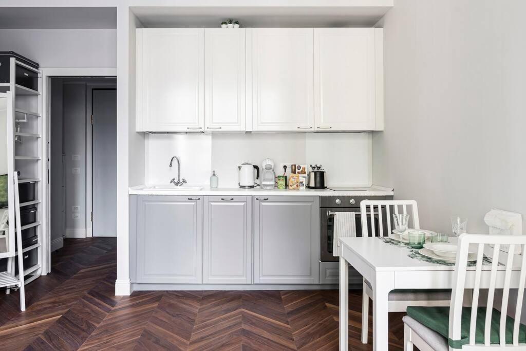 Unique Studio In The Heart Of Милан Экстерьер фото
